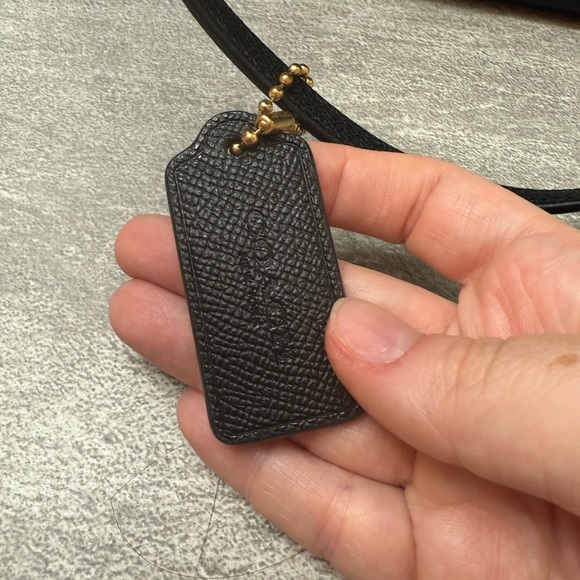 Coach tote - Picture 3 of 4